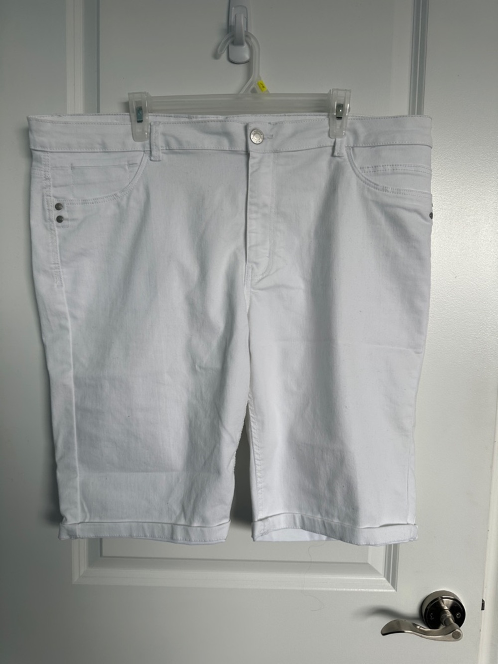 Men's White Denim Jean Shorts - Classic Five-Pocket Style